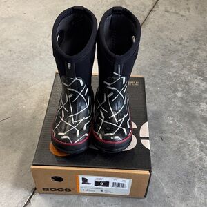 Bogs Kids Black and White Patterned Boots